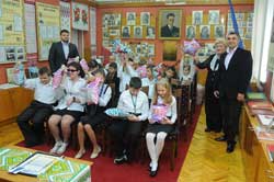 Вихованці школи-інтернату №5 отримали подарунки