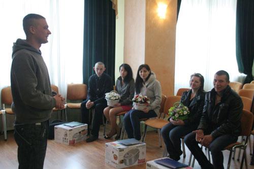 «Громадянський Корпус» та його партнер привітали морських піхотинців з весіллям