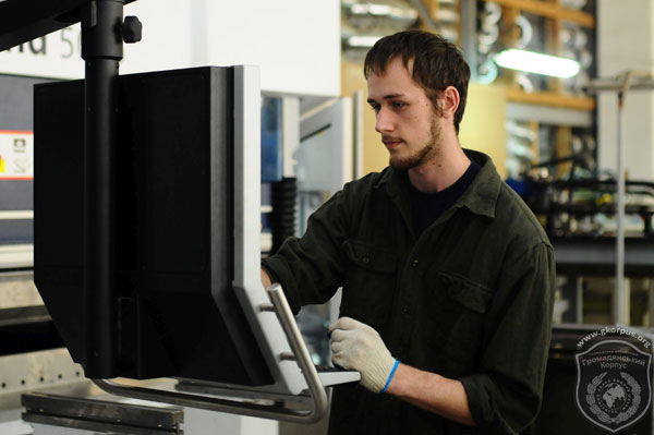 Розширюємо зв’язки з виробниками 