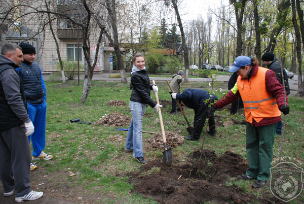 «Громадянський Корпус» взяв участь в суботнику на Русанівці