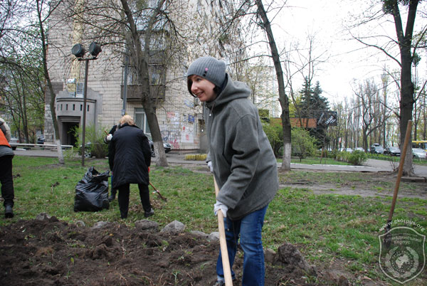 «Громадянський Корпус» взяв участь в суботнику на Русанівці