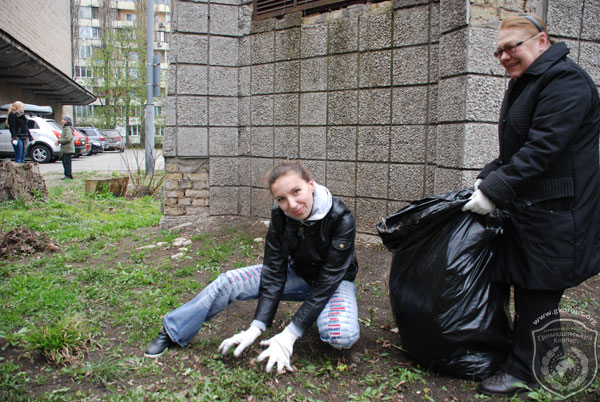 «Громадянський Корпус» взяв участь в суботнику на Русанівці