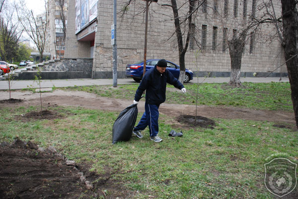«Громадянський Корпус» взяв участь в суботнику на Русанівці