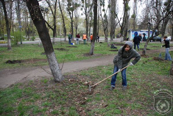 «Громадянський Корпус» взяв участь в суботнику на Русанівці