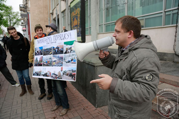 Противники МАФів та підприємці з’ясовували стосунки коло Шевченківської РДА