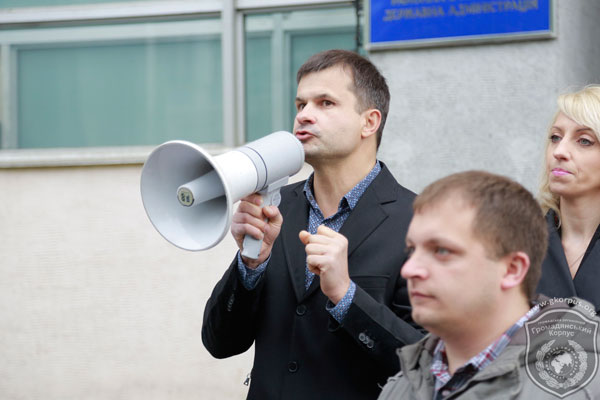 Противники МАФів та підприємці з’ясовували стосунки коло Шевченківської РДА