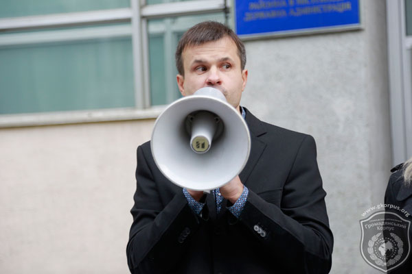 Противники МАФів та підприємці з’ясовували стосунки коло Шевченківської РДА