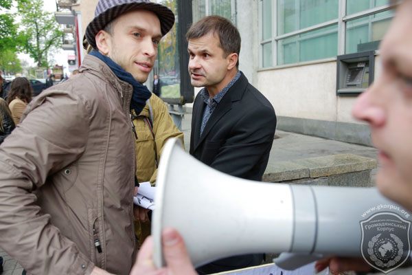 Противники МАФів та підприємці з’ясовували стосунки коло Шевченківської РДА