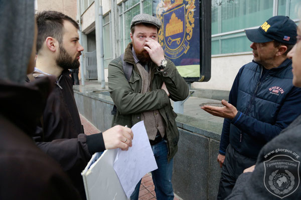 Противники МАФів та підприємці з’ясовували стосунки коло Шевченківської РДА