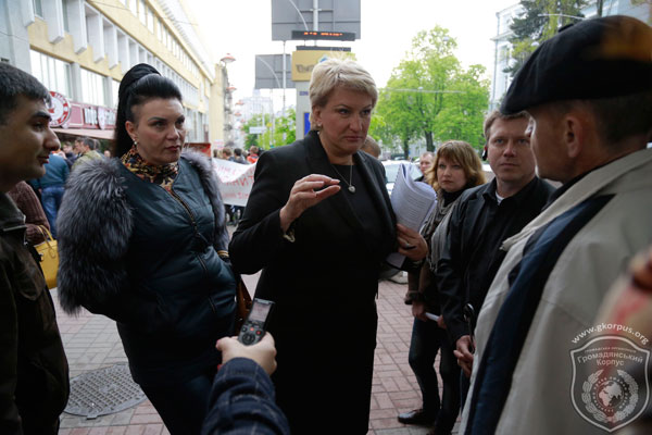 Противники МАФів та підприємці з’ясовували стосунки коло Шевченківської РДА