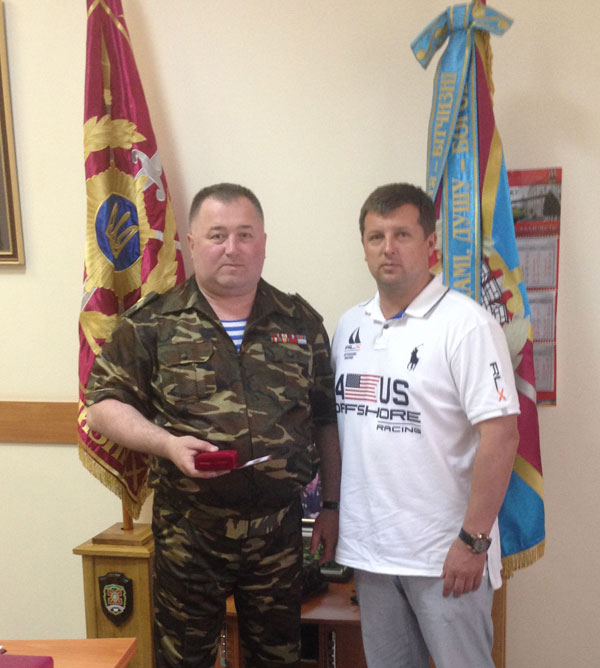 Начальника Сумского кадетського корпусу нагороджено медаллю «70 років суворовським військовим училищам»