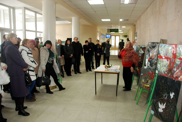 2015 04 21 vystavka lesya