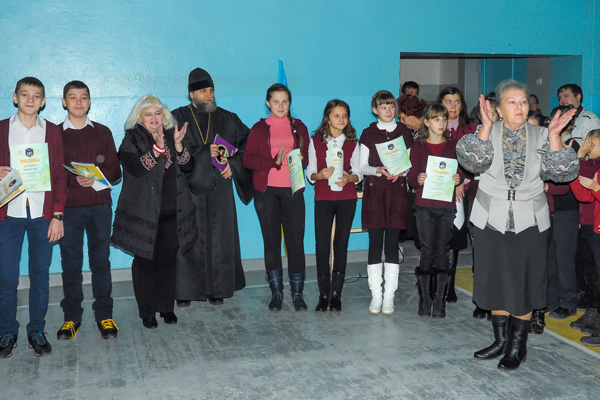 2015 12 09 kreminna shkola gramoty 01